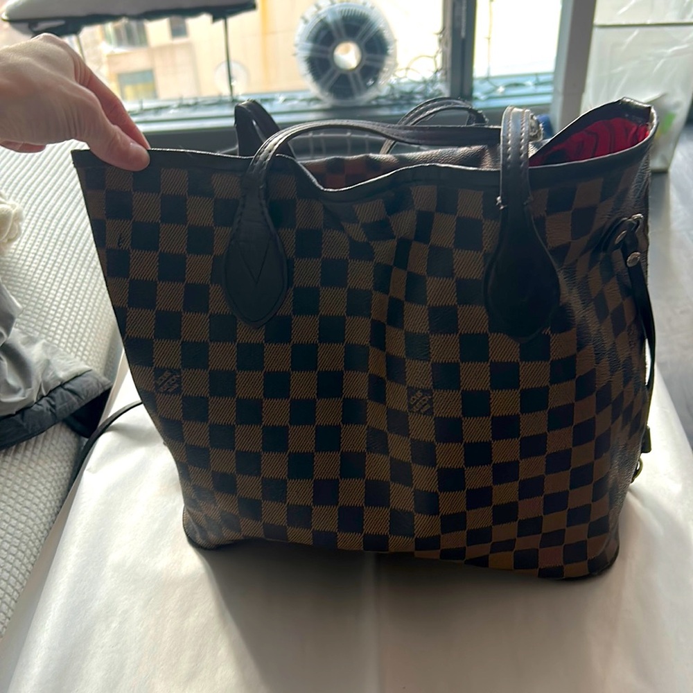 Louis Vuitton Neverful Bag